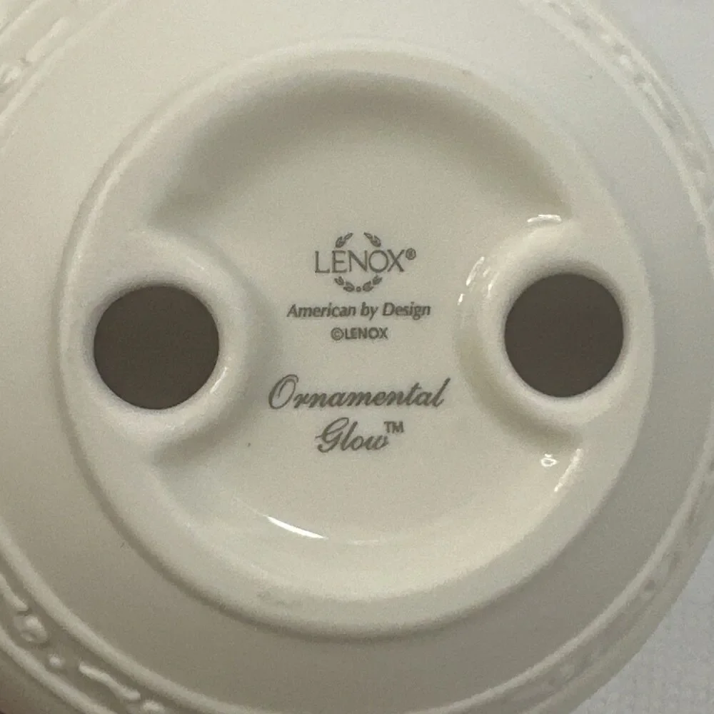 Lenox Winter Wonderland Votive Candle Ornamental Glow Design Cream Gold Trim